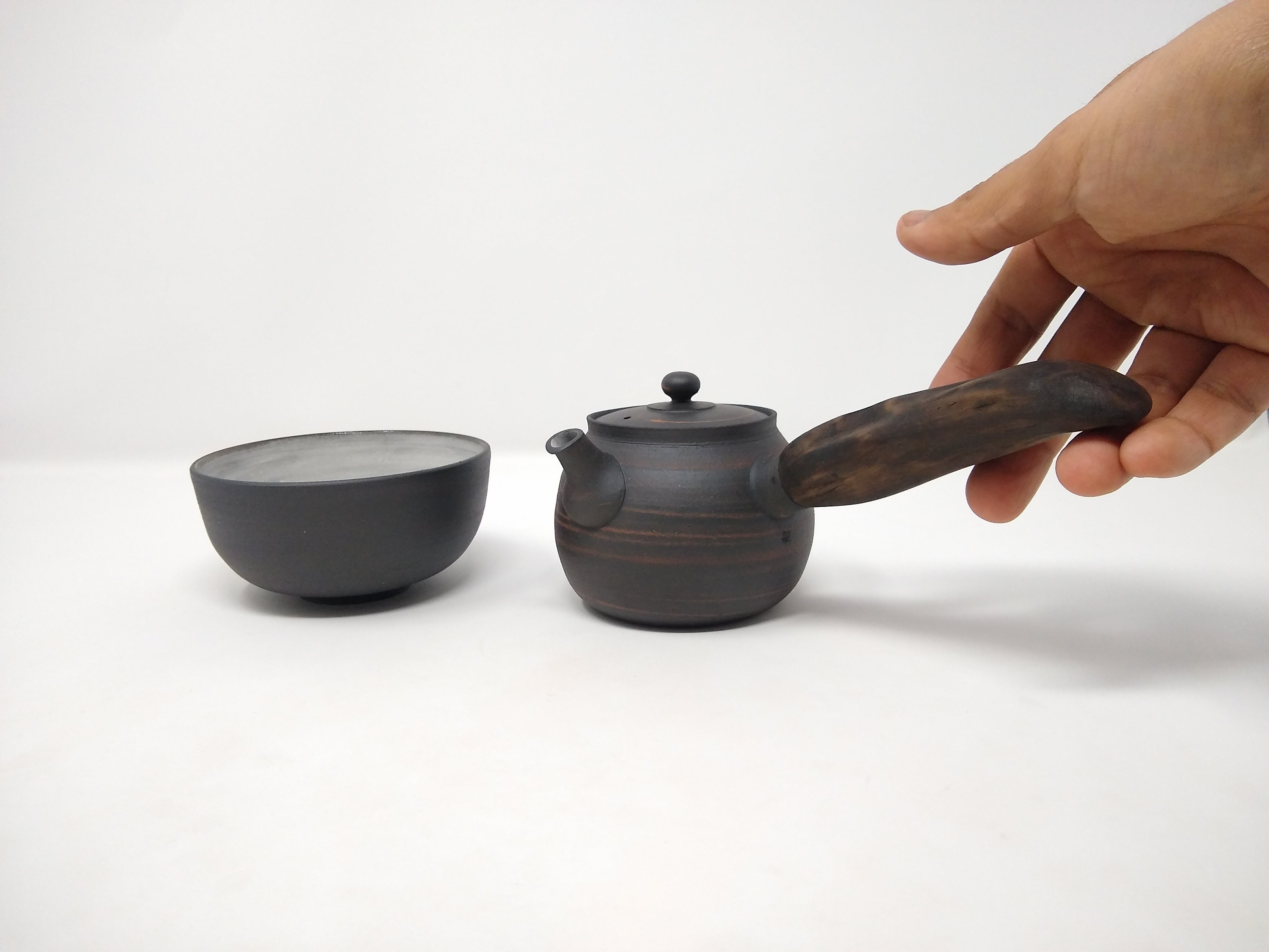 290ml Black Kyusu and a matching bowl Tsutsumi Teapots