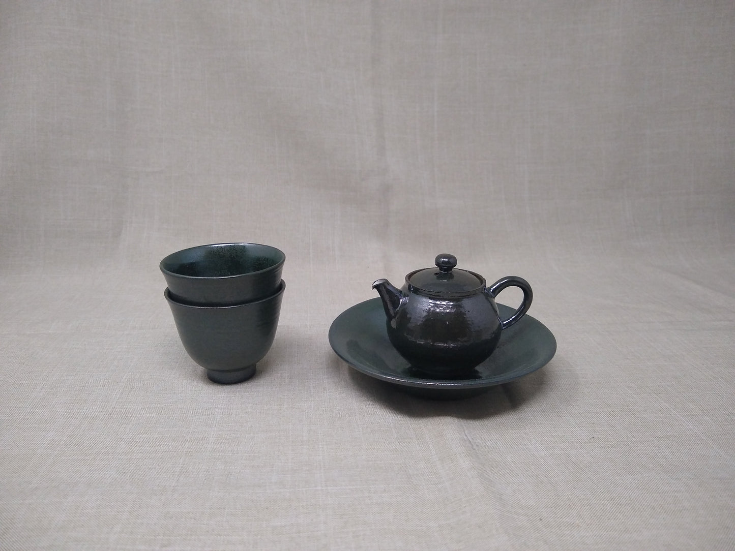 70ml "June bug" teapot, two 50ml cups, and tray