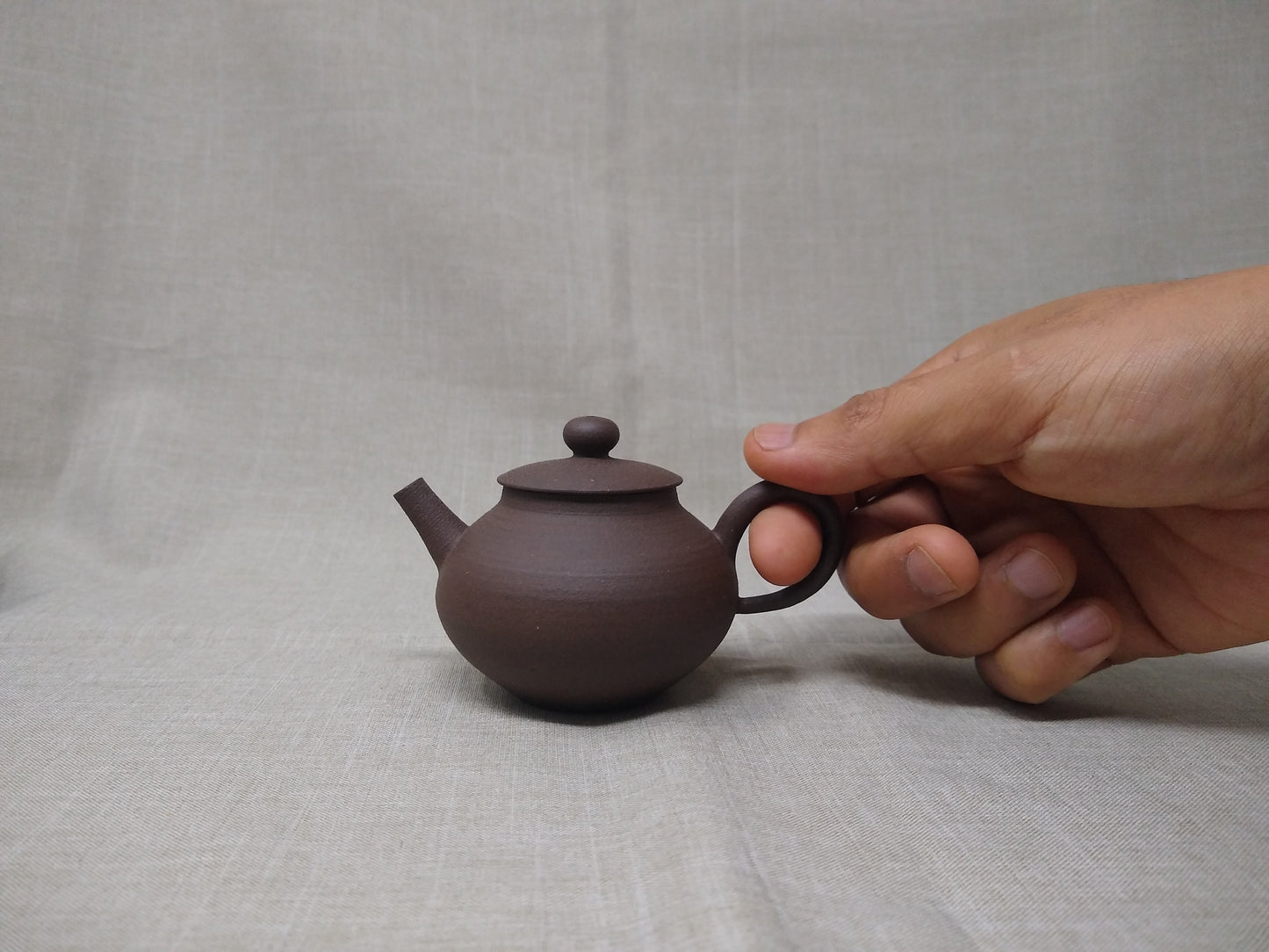 Gong Fu set. 90ml teapot, two 80ml cups, pitcher, and tray.