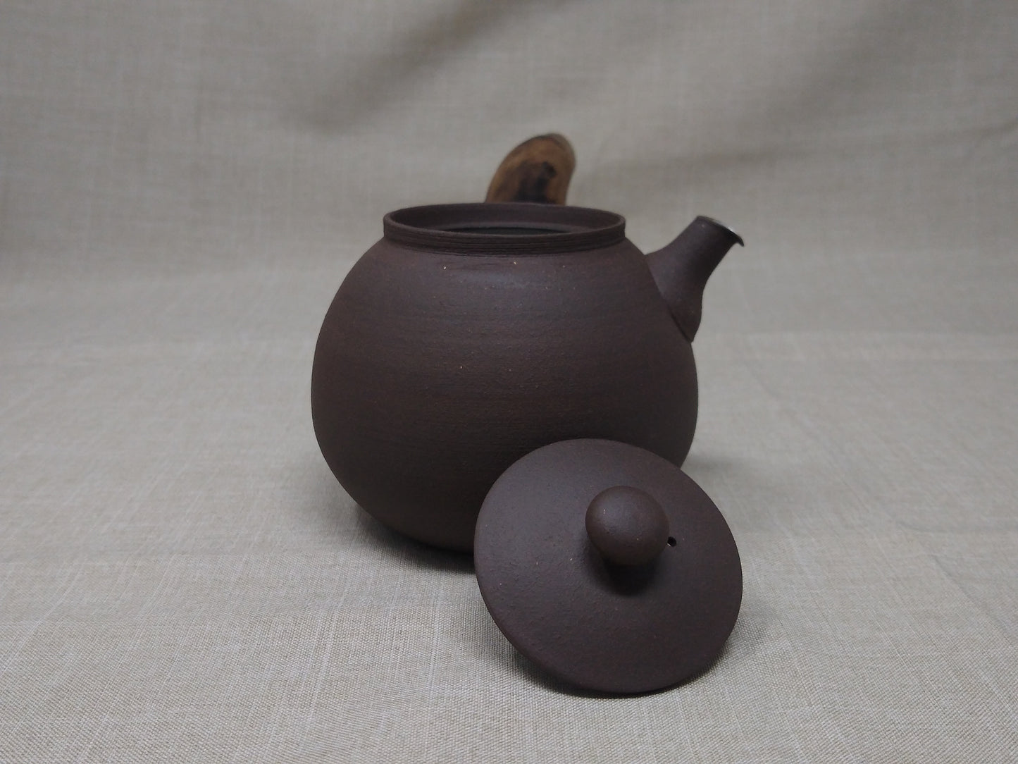 340ml Dark Chocolate Kyusu with two matching bowls