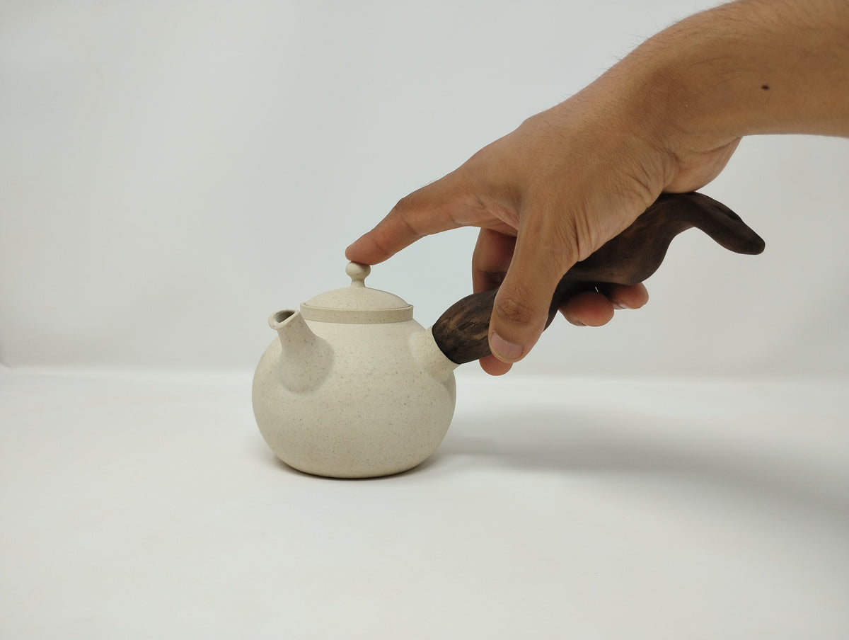 370ml Eggshell White Kyusu with a matching bowl