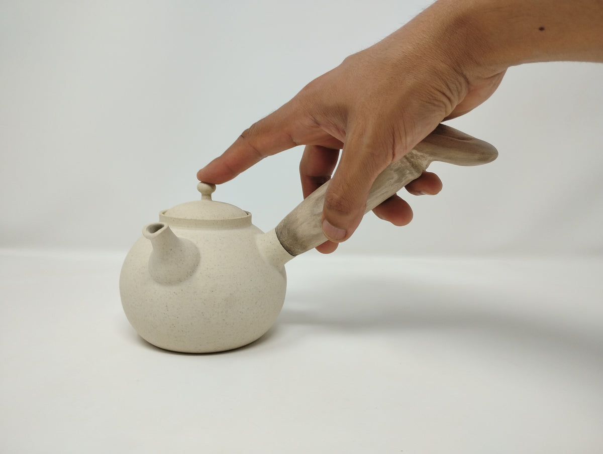 390ml Eggshell White Kyusu with a matching bowl