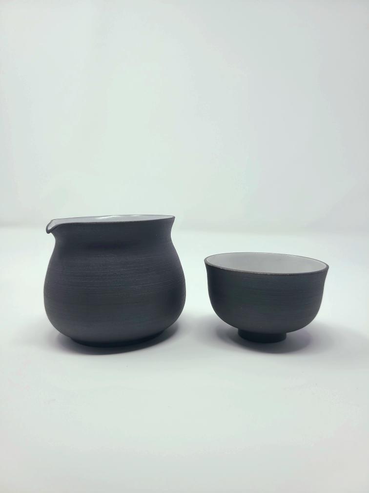 90ml "Yún" Black Kyusu with a pitcher and matching cup