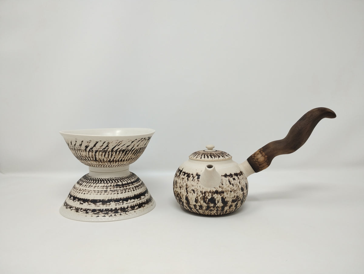290ml Chattered Porcelain Kyusu with two matching bowls