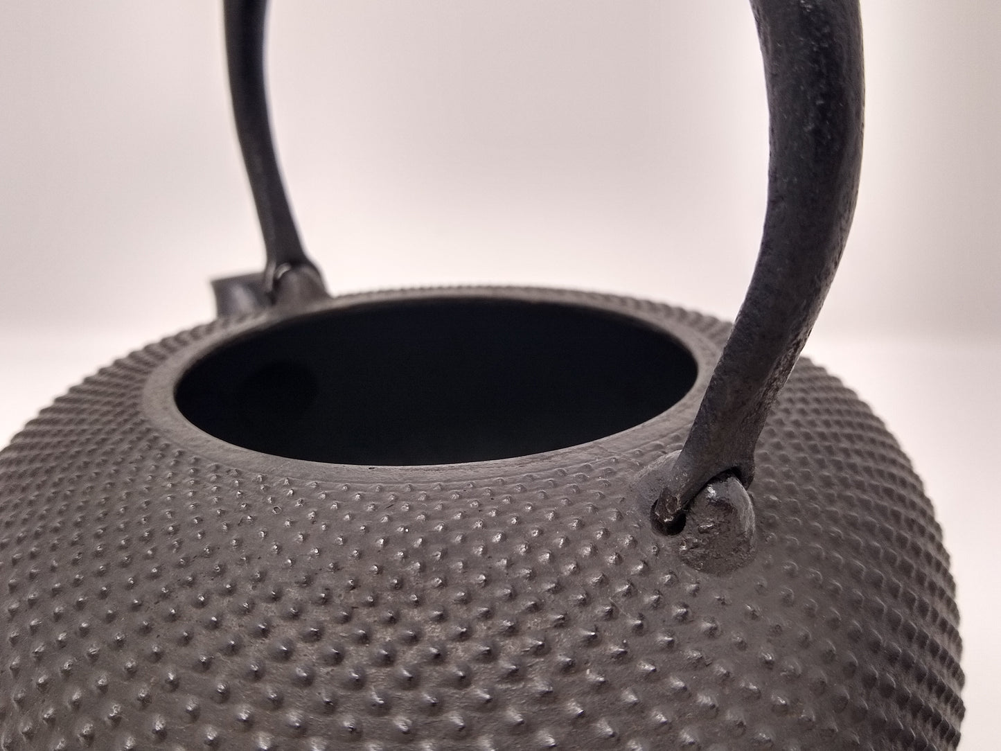 1.2L Cast Iron Kettle. Traditional Nambu Tetsubin