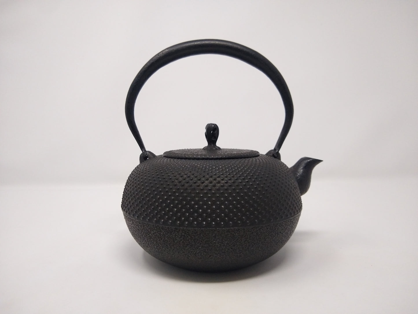 1.2L Cast Iron Kettle. Traditional Nambu Tetsubin